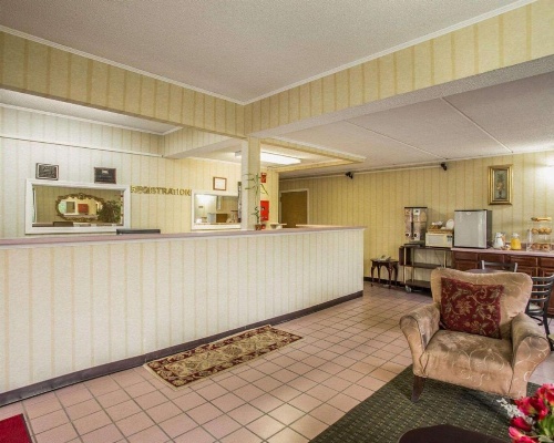 Econo Lodge Inn & Suites Lugoff image 27